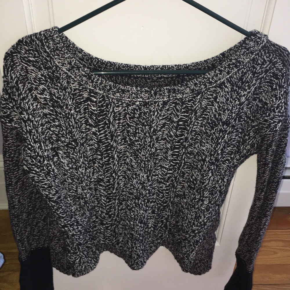 American Eagle sweater